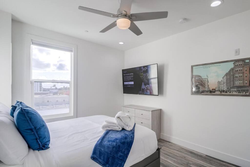 Park Blvd Paradise 303 King Bed With A Private Spa 圣地亚哥 外观 照片