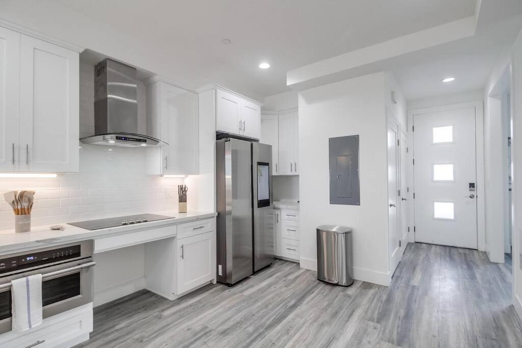 Park Blvd Paradise 303 King Bed With A Private Spa 圣地亚哥 外观 照片