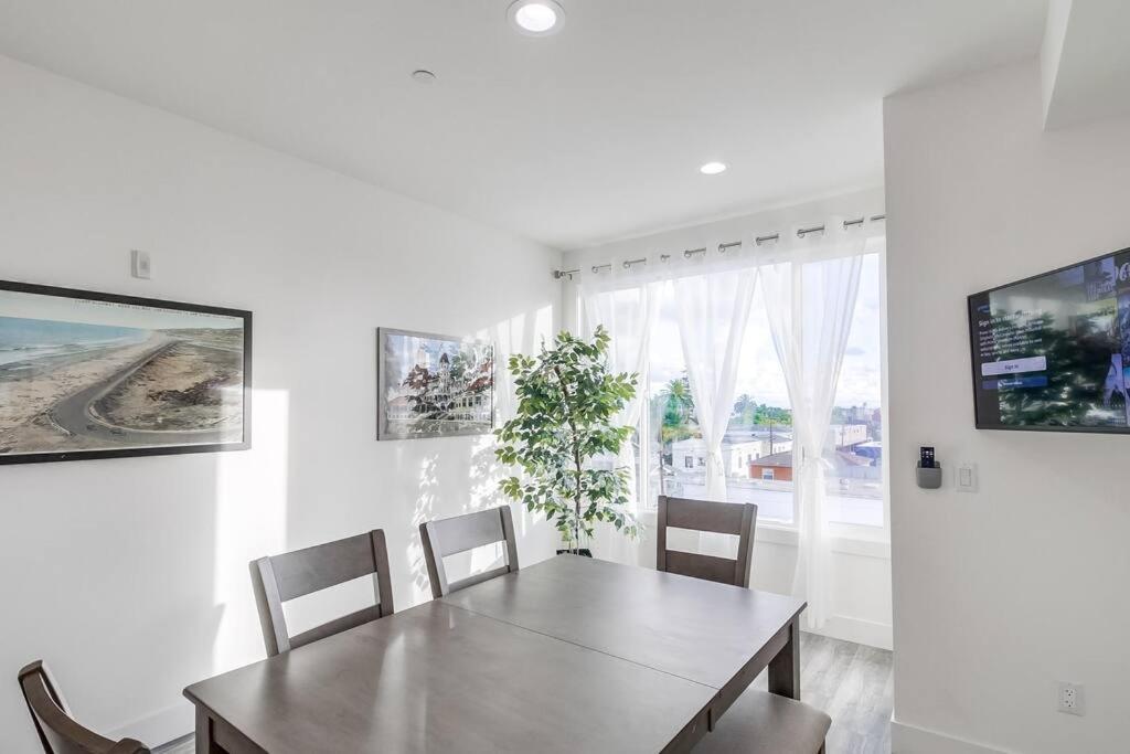Park Blvd Paradise 303 King Bed With A Private Spa 圣地亚哥 外观 照片