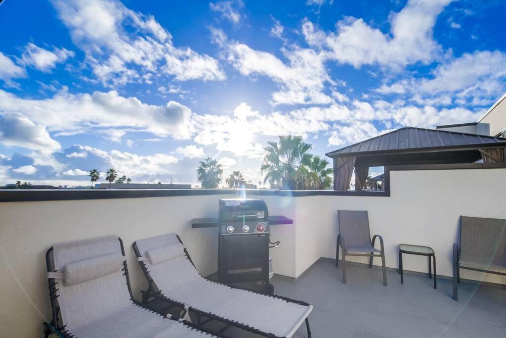 Park Blvd Paradise 303 King Bed With A Private Spa 圣地亚哥 外观 照片